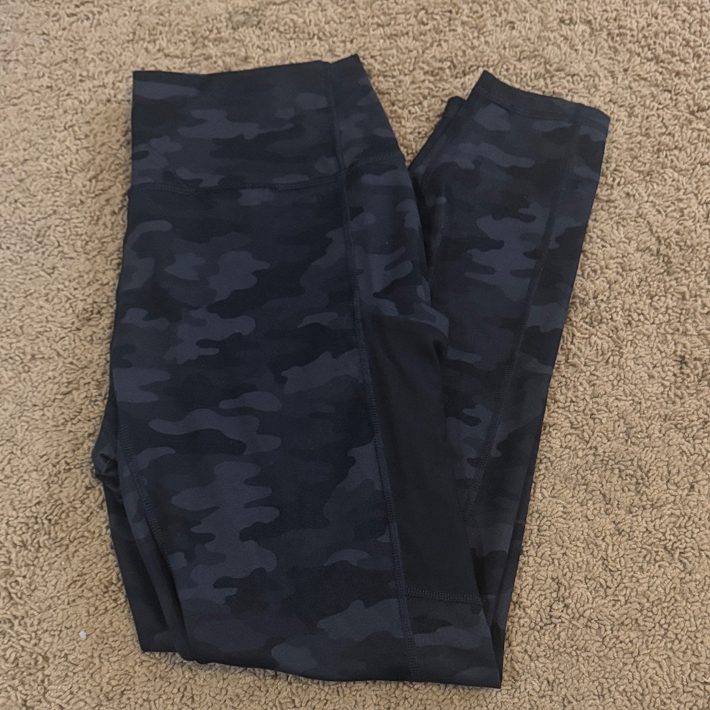 Fabletics On-the-go Powerhold High-waisted Black Camouflage Leggings (Medium)